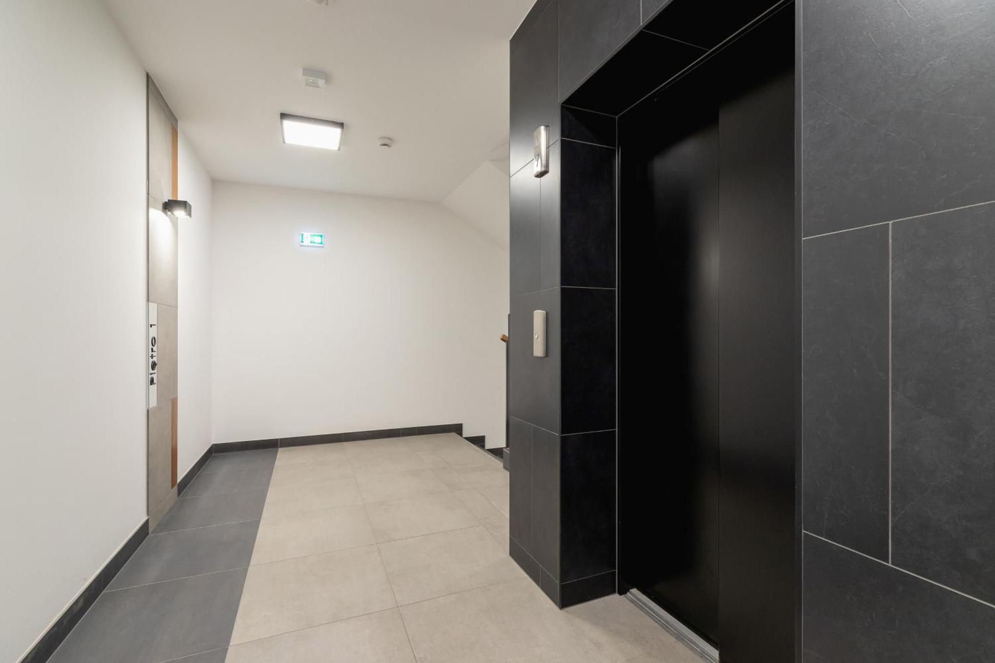 Ceglana Park Bright Balcony & Parking By Renters Apartment Katowice
